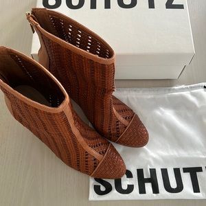 Schutz Kiula booties in caramel
